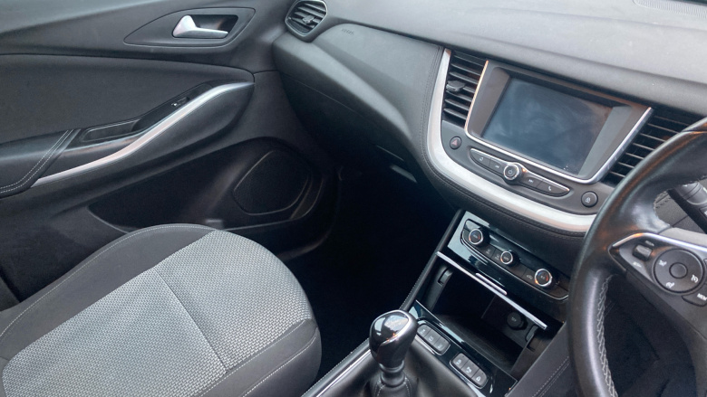 Vauxhall Grandland X 1.2 Turbo SE 5dr Petrol Hatchback